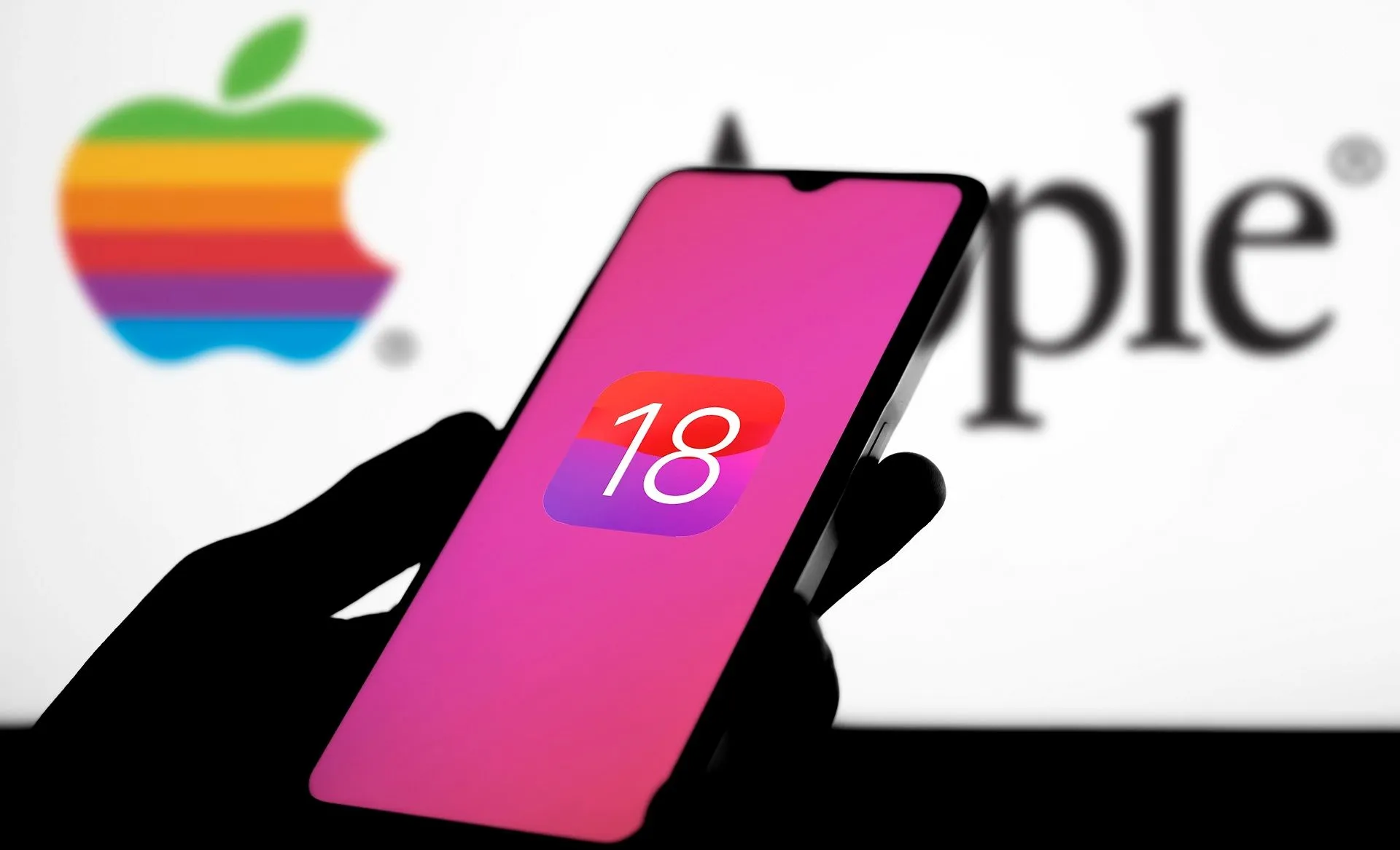 https://www.crazytop5.com/storage/blogimages/IOS-18-Features.webp